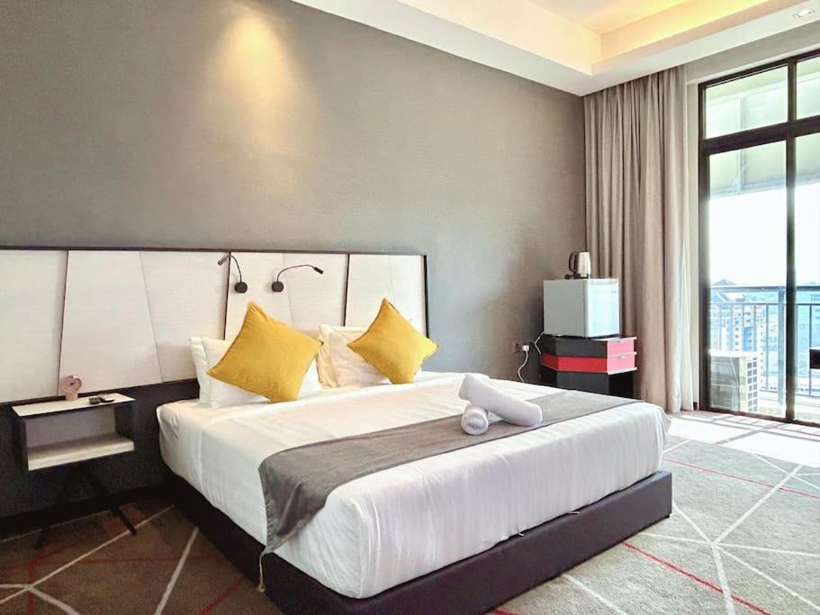 M101 Klcc Kl City King Suites By Livin Куала Лумпур Екстериор снимка